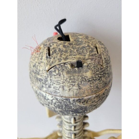 Vintage Paper magic 1998 AS IS animated skeleton Halloween hanging prop decor - Picture 16 of 16